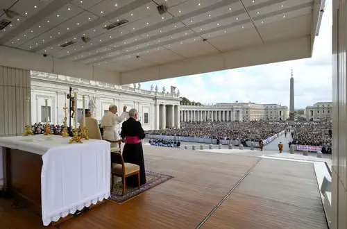 اليوبيل جعلنا حجاج رجاء